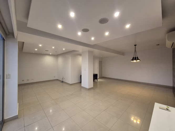 APARTAMENTO EN VENTA CON LINEA BLANCA, PH WINDOW TOWER