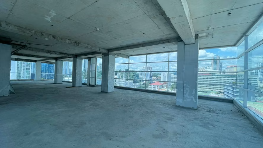 Venta de Local en Obra Gris Para Oficinas. Ph Molon Tower