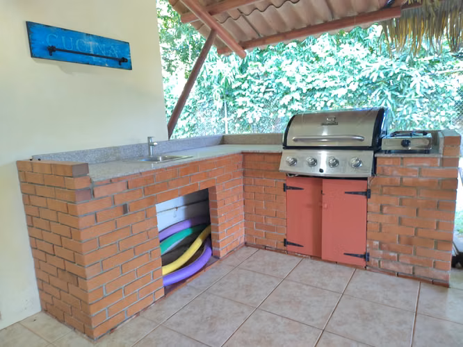 Escápate al Paraíso: Casas en Coronado y San Carlos (Con Piscina)