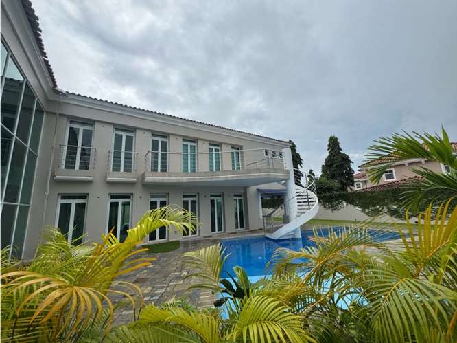 Venta y alquiler de casa piscina y esquina | Magnolia, Costa del este - Imagen 2