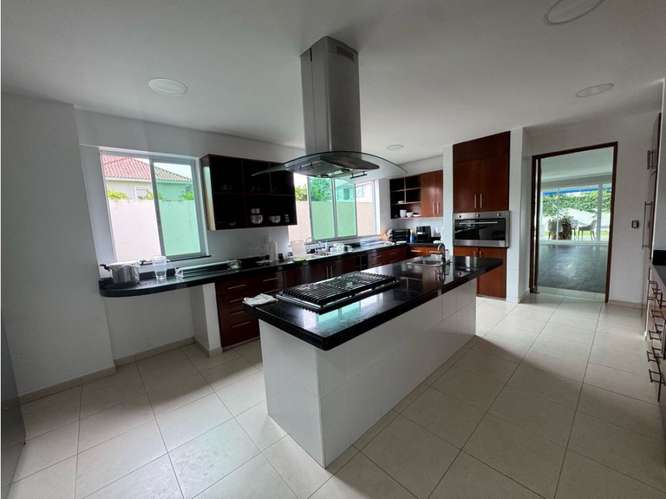 Venta y alquiler de casa piscina y esquina | Magnolia, Costa del este - Imagen 4