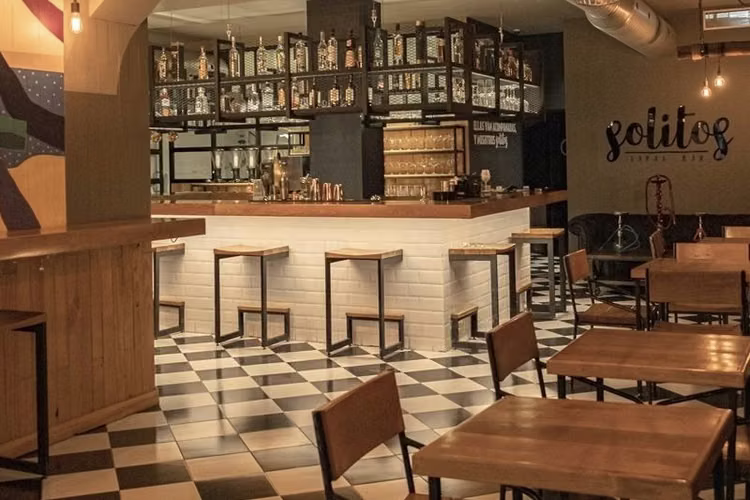 Alquiler de local comercial en Casco Antiguo - Ideal para restaurantes - Imagen 7