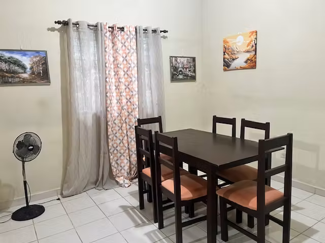 ALQUILO COMPLETAMENTE AMUEBLADA CASA EN DAVID