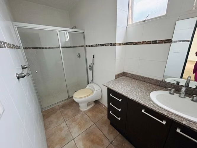 VENDO APARTAMENTO EN PUNTA PACIFICA