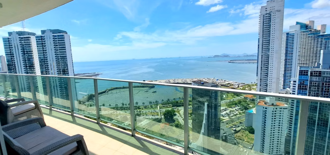 APARTAMENTO FRENTE AL MAR DE 2 HABITACIONES EN ALQUILER – P.H. ALLURE, AVE. BALBOA - Imagen 7