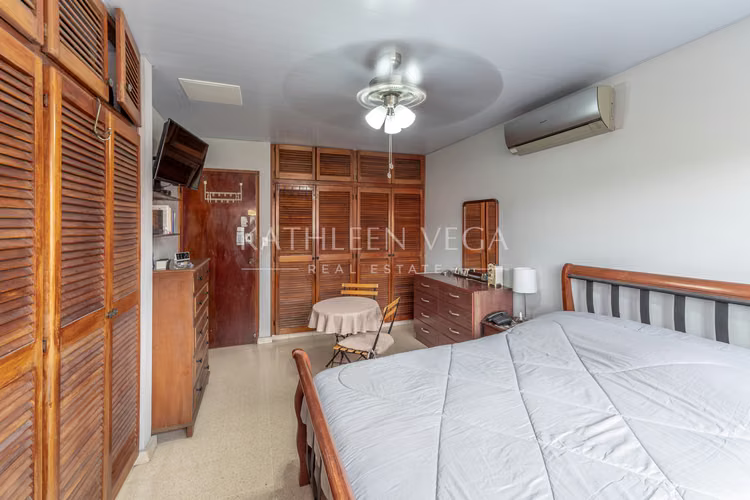 Casa Dúplex de 2 niveles en La Riviera, Altos de Panamá