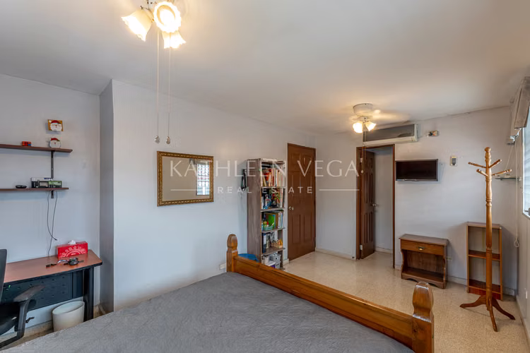 Casa Dúplex de 2 niveles en La Riviera, Altos de Panamá