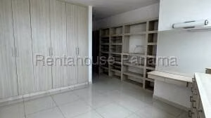 Venta de Apartamento con 158m2 en San Francisco PH Park Loft 26-5604SR