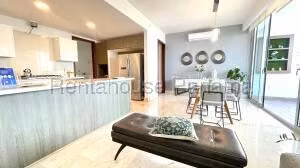 Venta de Apartamento con 192m2 en Coco del Mar PH Torre Panorama 25-6438SR