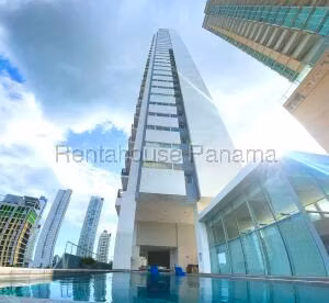 Venta de Apartamento con 192m2 en Coco del Mar PH Torre Panorama 25-6438SR
