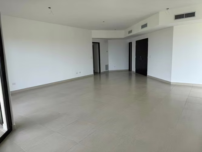 San Carlos Penthouse de Lujo en Vistamar | PH Las Olas II | Vista Frontal a la Marina