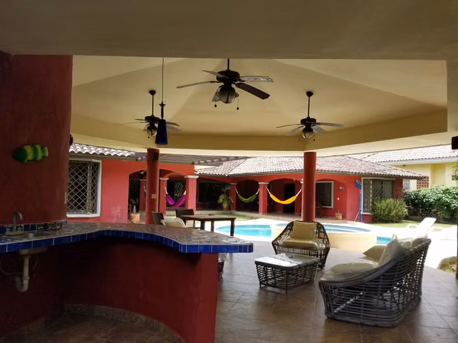 En venta casa en Coronado zona de playa - Imagen 6