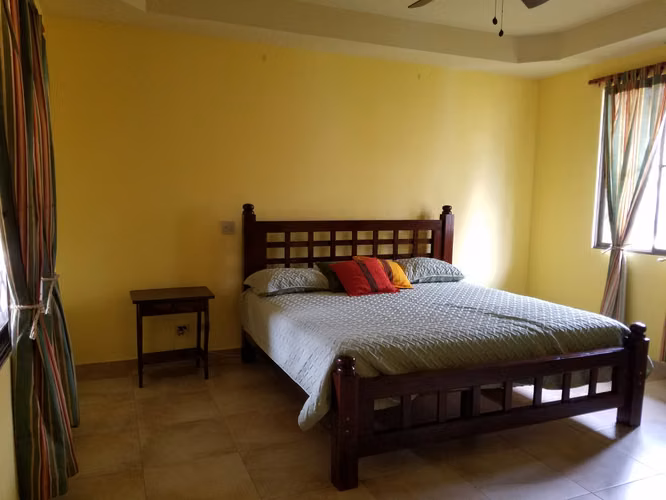 En venta casa en Coronado zona de playa - Imagen 8