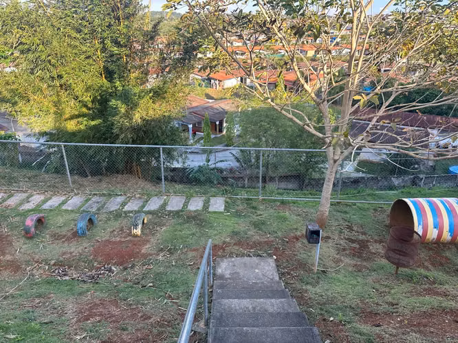 SE VENDE Casa en Bosques del Prado Arraiján ¡Patio y Seguridad! NEGOCIABLE