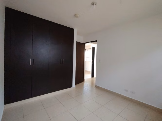 SE VENDE Casa en Bosques del Prado Arraiján ¡Patio y Seguridad! NEGOCIABLE