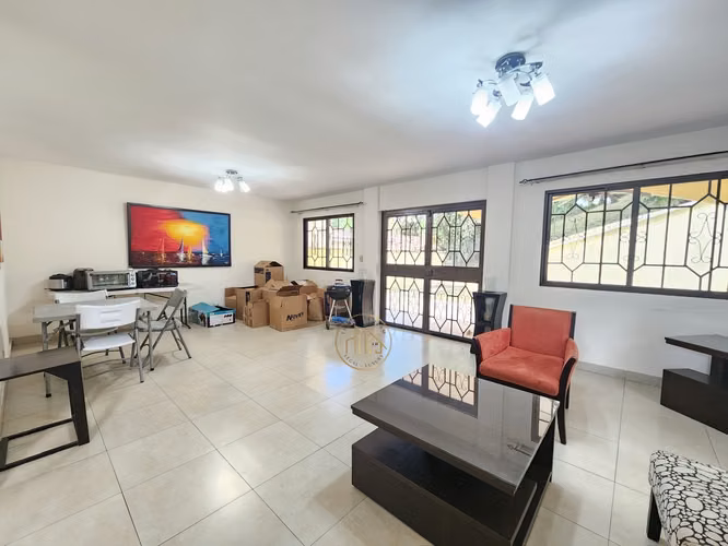 Venta Casa de 3 niveles en Ancón cerca de Albrook Mall - LH - Imagen 4