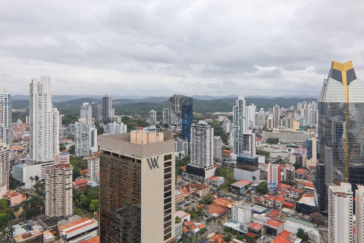 PH Arts & Yoo:  Elegante apartamento amoblado en piso alto - Imagen 12