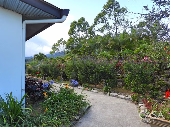 Finca Campestre De 5.5 Acres Con Múltiples Edificaciones En Venta Cerca De Boquete