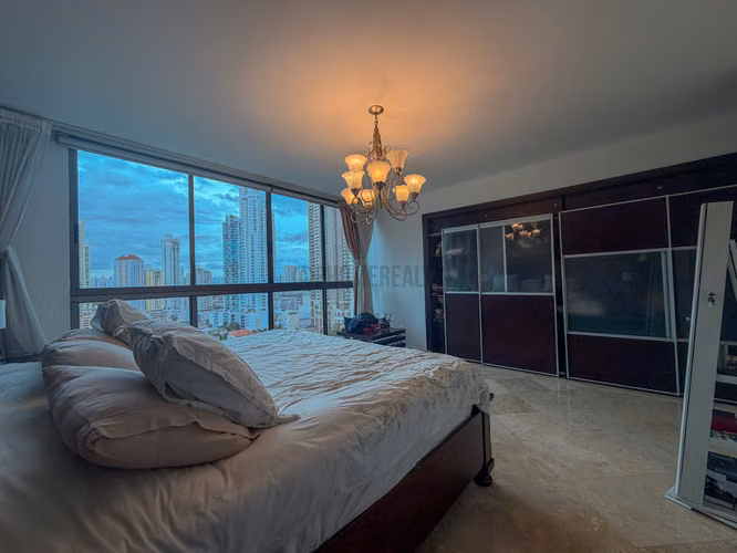 Apartamento en venta en Punta Pacífica Panamá – Amplio modelo de 3 habitaciones