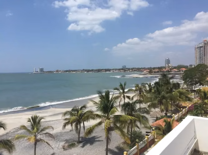 Gorgona Bahia Torre 1 Piso Alto - Imagen 15