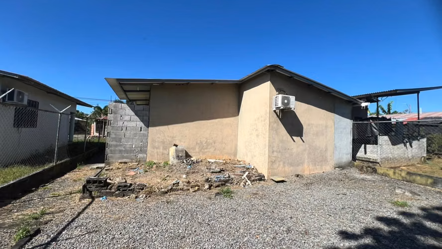 Banco vende casa en Residencial San Agustín, Dolega, Chiriquí - Imagen 10