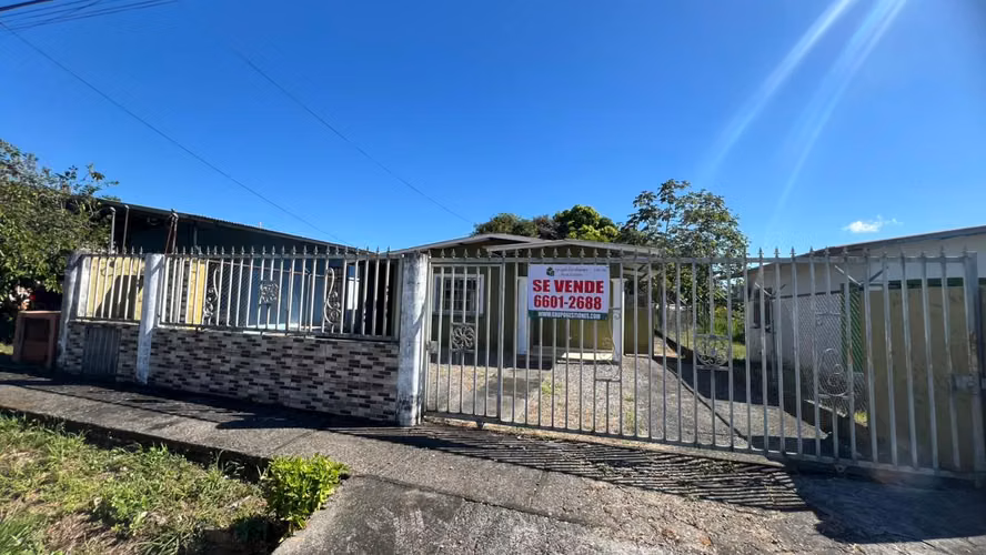 Banco vende casa en Residencial San Agustín, Dolega, Chiriquí - Imagen 1
