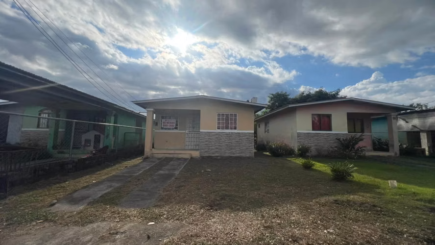 Banco vende casa en Residencial Las Fuentes – Bagalá, Boquerón, Chiriquí