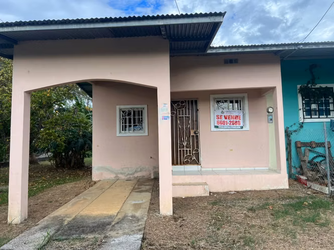 Bank sells house in Villa Magda Residential – Loma Colorada, David, Chiriquí