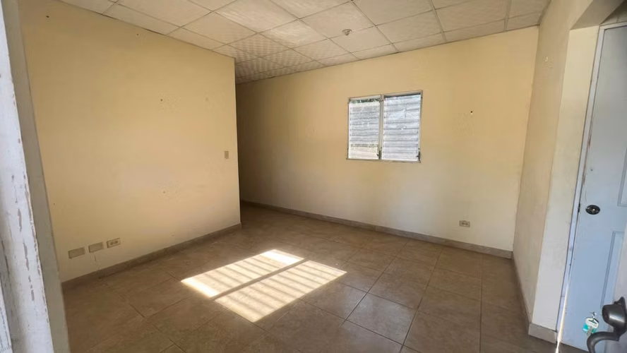 Banco vende casa en Villa Esmeralda – Los Algarrobos, Dolega, Chiriquí