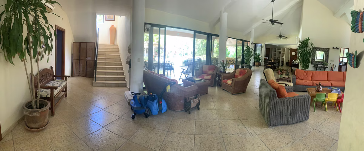 Melissa Foster Luxury Vende Exclusiva Residencia de Playa en Chumico Río Hato MFR1913