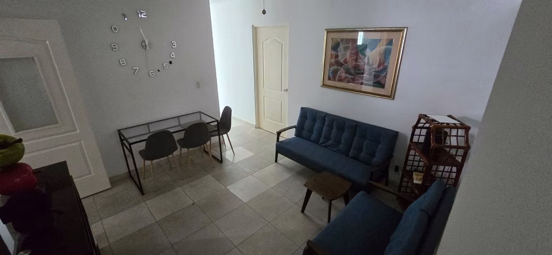 Recámara Principal en Apartamento Compartido