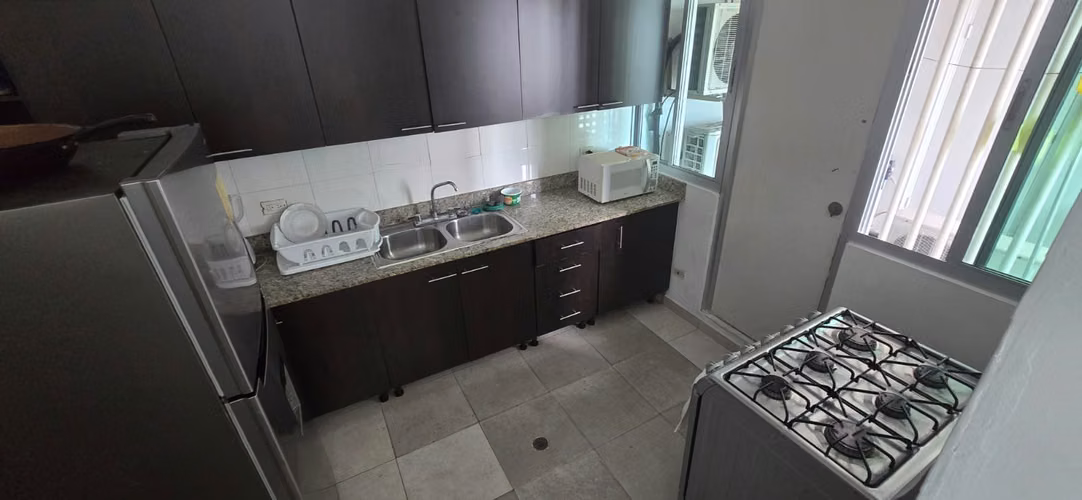 Recámara Principal en Apartamento Compartido