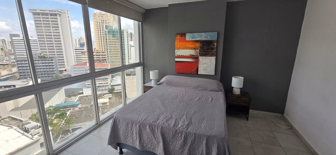 Recámara Principal en Apartamento Compartido