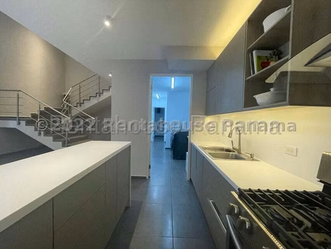 Venta de hermoso Apartamento en el Cangrejo Ph Portanova Mts2: 213.13 PD