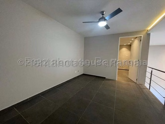 Venta de hermoso Apartamento en el Cangrejo Ph Portanova Mts2: 213.13 PD