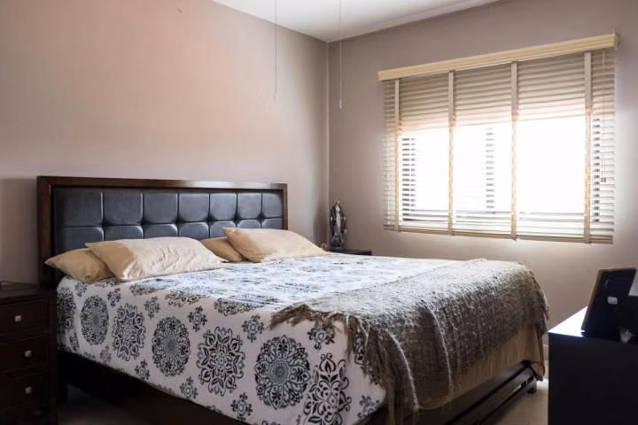 Atención Inversionistas. Se Vende casa en Residencial Versalles I - Juan Díaz.