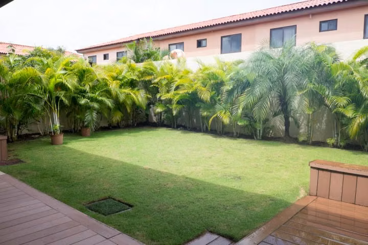Atención Inversionistas. Se Vende casa en Residencial Versalles I - Juan Díaz.