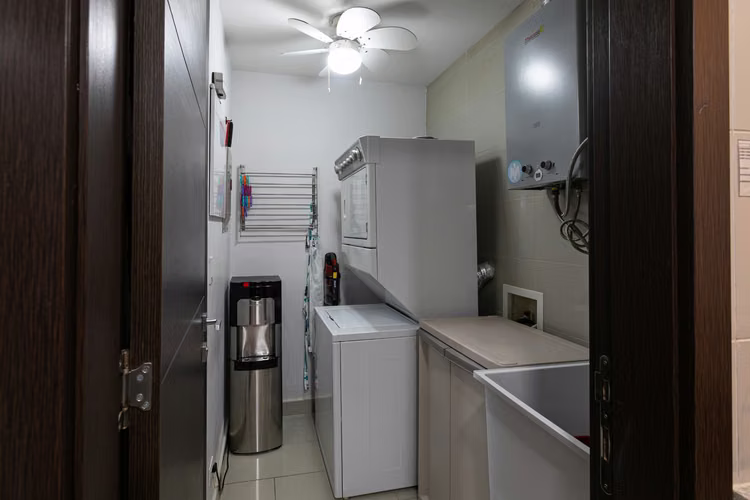 VENTA – PH Grand Tower, 2 recamaras, Gran Inversión en Punta Pacifica
