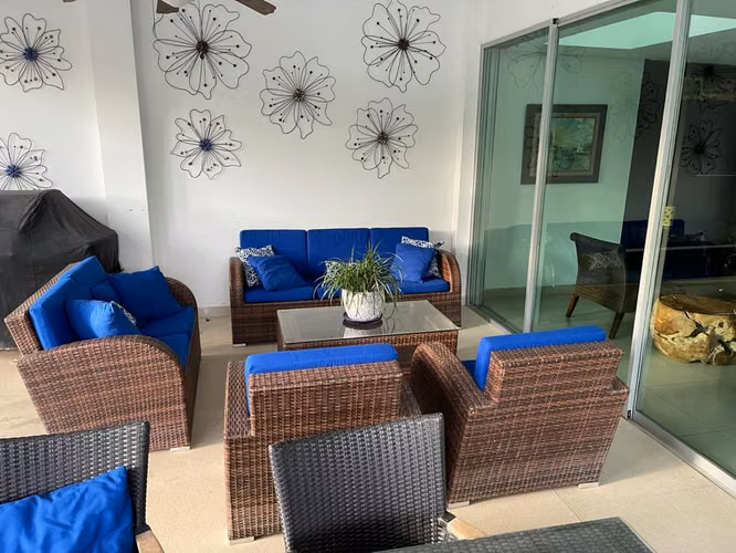 Venta de Casa en Coronado, 400m2 de construcción