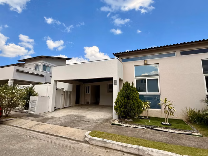 VENTA DE CASA EN COSTA SUR PH VILLA SUR (GS)