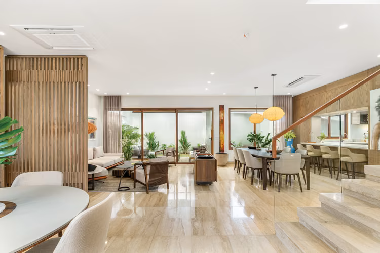 Casa en venta en Santa María (nuevas vacías y una full amoblada)