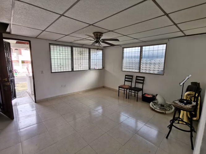 House for Rent in Betania – Club X | Near the 12 de Octubre Metro Station