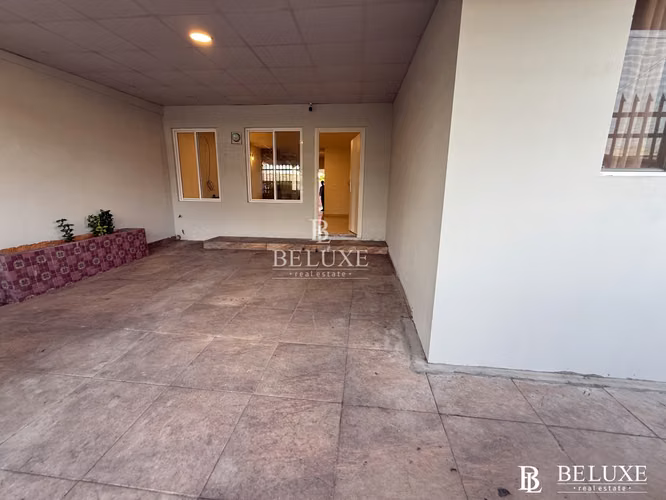 VENDO CASA PRIMERA LINEA DE LAS ACACIAS VERSALLES (19)
