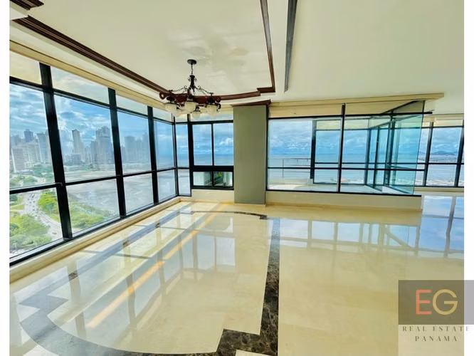 Se vende departamento en Avenida Balboa, Torres Miramar Plaza - Imagen 1