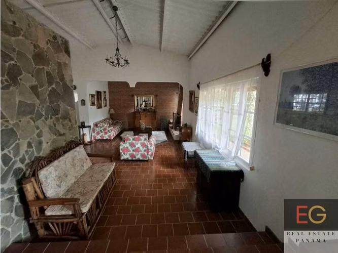 Se vende casa en Altos de Cerro Azul - Imagen 6