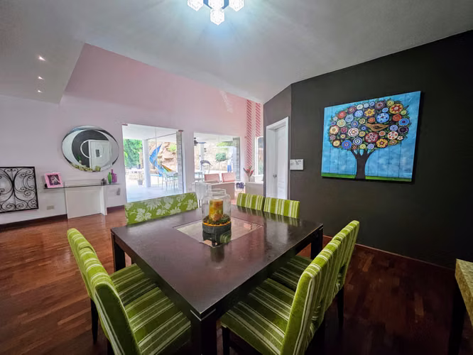 Se vende casa en Fuente del Fresno, Altos de Panamá