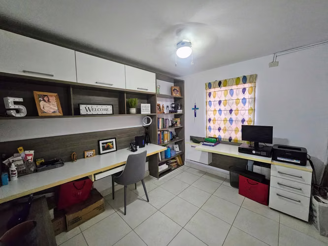 Se vende casa en Fuente del Fresno, Altos de Panamá
