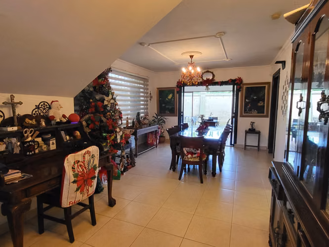 Se vende casa en Paseo Dorado, Condado del Rey