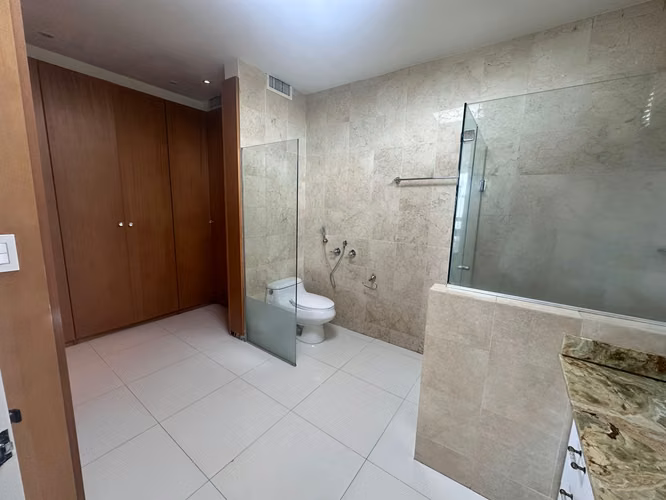 Venta de exclusivo apartamento con vista al mar en Península – Paitilla