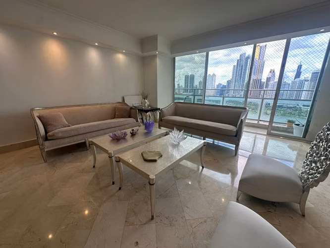 Venta de exclusivo apartamento con vista al mar en Península – Paitilla